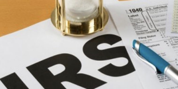 IRS autorizará uso de formularios en español