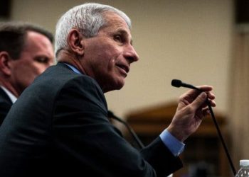 Estados Unidos aún no supera primera ola de la pandemia, dice Anthony Fauci