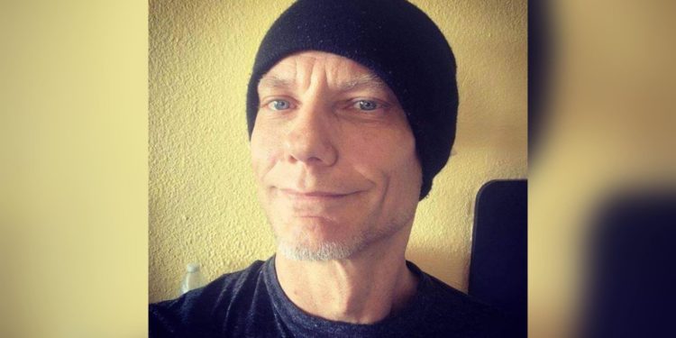 Sospechoso del tiroteo fatal en Oregon fue asesinado por la policía durante su arresto