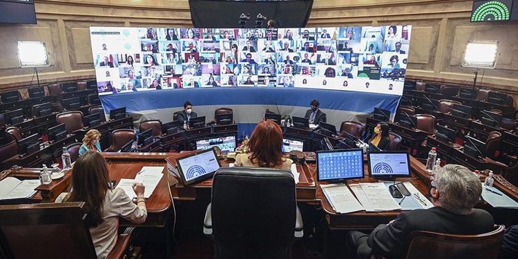 El Senado aprobó la remoción de los jueces que investigan a Cristina Kirchner