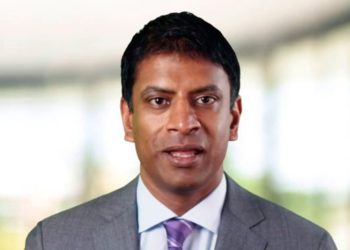 ¡Planeta desconcertado! CEO de Novartis alerta "Vacuna no bastará para combatir el COVID"