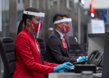 Atrévase a volar ahora cuando los pasajes están baratos