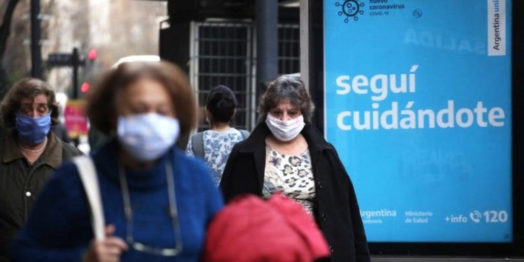 ¿Por qué gobiernos de izquierda tienen más casos en la segunda ola de coronavirus?