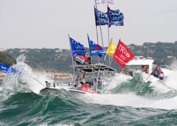 Naufragaron cinco barcos que apoyan a Donald Trump en Texas