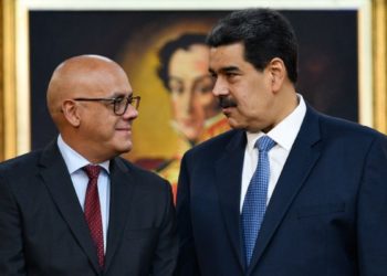 ¡Se filtró! Influyente funcionario de Trump intentó negociar con Jorge Rodríguez salida del dictador Maduro