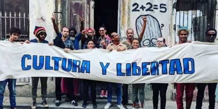 Plantón frente a Ministerio de Cultura de Cuba en apoyo al Movimiento San Isidro +videos