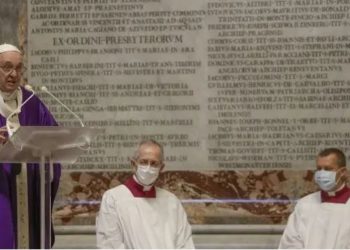 Papa Francisco pide mayor sobriedad y atención a los vecinos en tiempo de pandemia