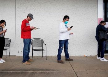 Índice de desempleo en Estados Unidos bajó en octubre al 6,9%