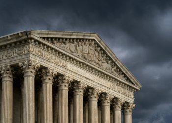 Corte Suprema: 17 estados apoyan el intento de Texas de revertir la victoria de Biden