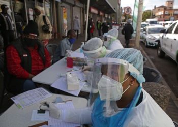 ¡Científicos alerta! Vacunas contra COVID podrían no ser tan efectivas en peligrosa mutación