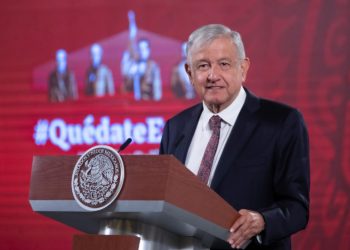 AMLO critica la censura de Twitter y Facebook a Trump