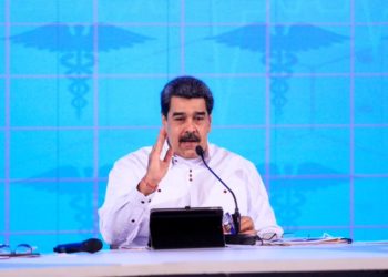 Maduro insiste en promover supercherías como remedios para el COVID-19