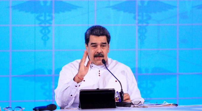 Maduro insiste en promover supercherías como remedios para el COVID-19