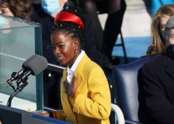 La política retoma las letras: La montaña que escalamos