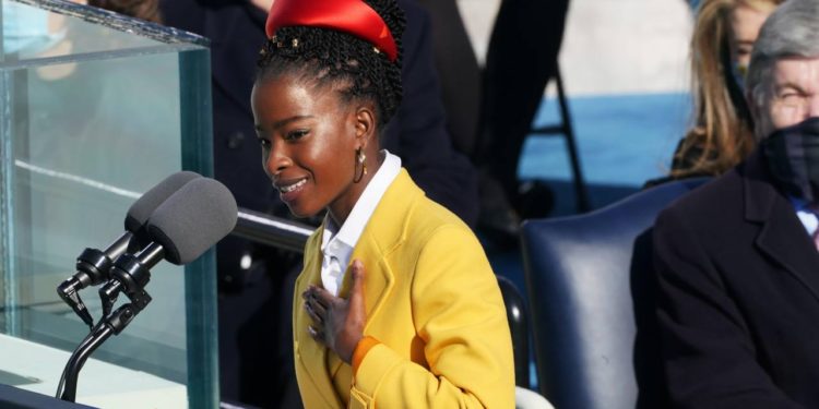 La política retoma las letras: La montaña que escalamos