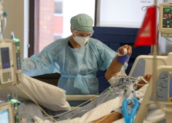 COVID-19: las reuniones navideñas han abarrotado los hospitales de Estados Unidos