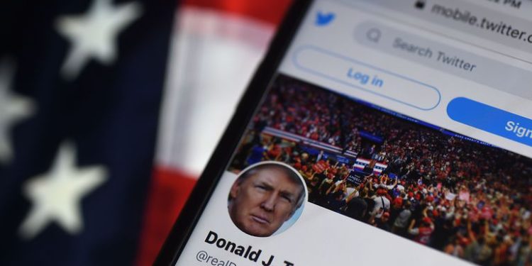 ¿Que pasó? Suspenden cuenta de Trump y acciones de Twitter en picada