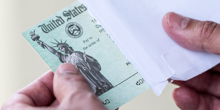 IRS te dice como recibir alguno de los cheques de estímulo por la pandemia