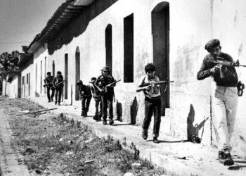 Un siglo de cárcel para militar que asesinó a jesuitas en El Salvador