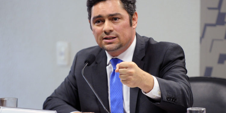 Propuesta de Vecchio: Crear fondo con recursos recuperados de la corrupción del régimen