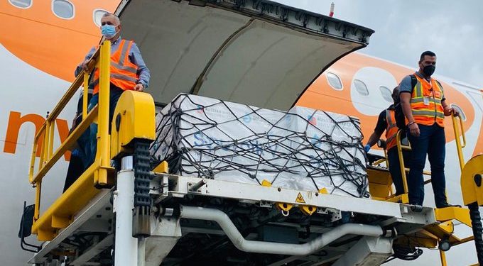 La oposición venezolana se enfrenta a la intención de Maduro de politizar las vacunas