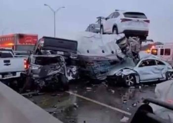 Choque de más de cien autos en Texas debido a la nieve