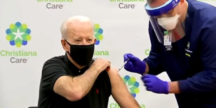 "¿Qué vacuna debo ponerme?", preguntan muchos. Aquí algunas respuestas