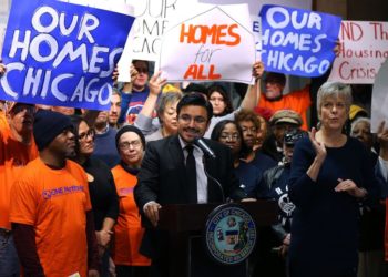 Agresivo plan de viviendas en Chicago ante ola de desalojos