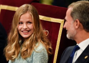 ¿Qué ocurre? TVE: "Leonor se va de España, como su abuelo"