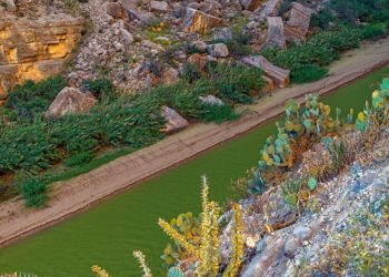 ¡Científicos desconcertados! Ríos de EEUU se tornan verdes o amarillos