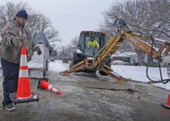 Increíble pero cierto: Aunque rodeados de toneladas de hielo, los texanos sufren escasez de agua