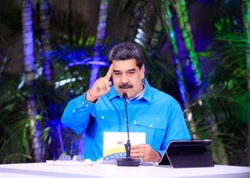 ¿Contradictorio? Maduro decretó la flexibilización de Semana Santa