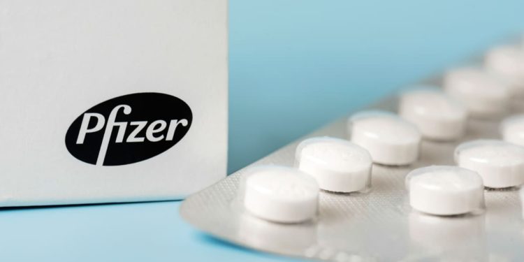 ¡Sin pinchazos! Pfizer comienza a ensayar vacuna oral contra el COVID-19