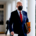 Biden mantiene un sólido 56% de aceptación