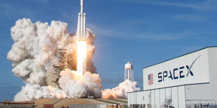 Nuevos cohetes espaciales chinos son sospechosamente parecidos a los de SpaceX