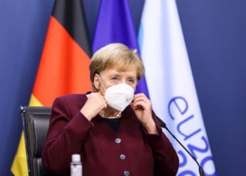 Angela Merkel se vacunó con AstraZéneca