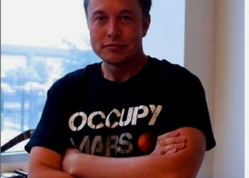 Empujado al tercer lugar entre los más ricos del mundo por su propia puja contra el Bitcoin