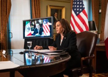 Kamala Harris y AMLO sostuvieron reunión virtual