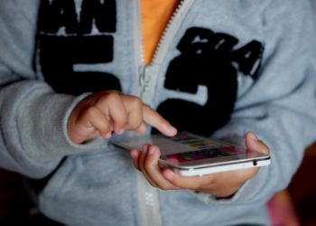 Piden a Facebook que cancele versión de Instagram para niños