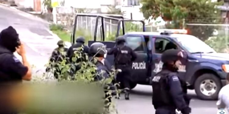 La guerra de los carteles mexicanos contra la policía