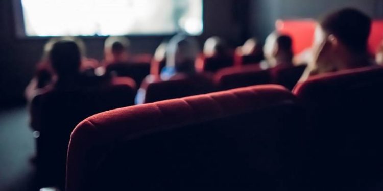 Los principales cines de EEUU no exigirán mascarilla a los vacunados