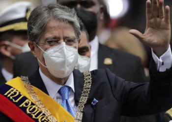 Lasso denunció "el obsceno culto al caudillo" en Ecuador
