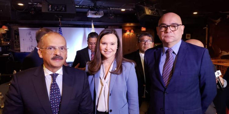 Fiscal de Florida se reunió con representantes de la oposición venezolana para denunciar testaferros del chavismo