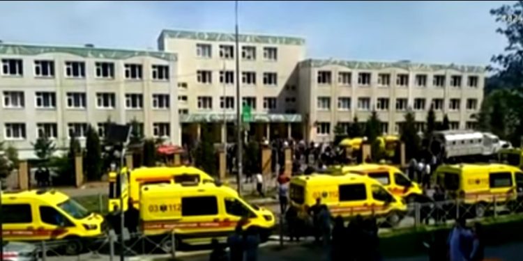 Un tiroteo en escuela rusa conmociona al país