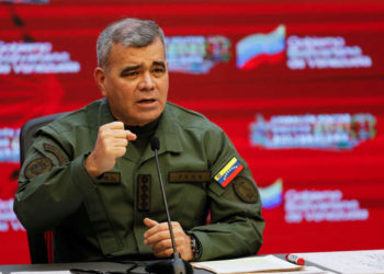 Venezuela admite que 8 militares son prisioneros de FARC