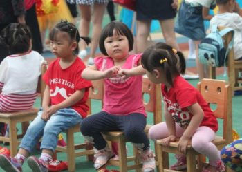 De un niño por pareja a tres ahora ¿qué pasó en China para ese cambio de política?