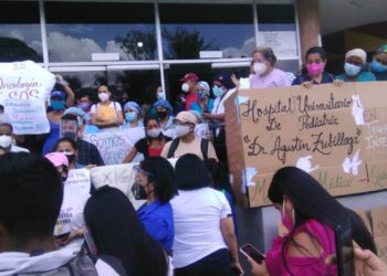 ¿Por qué Médicos Unidos denuncia que la pademia "está fuera de control" en Venezuela?