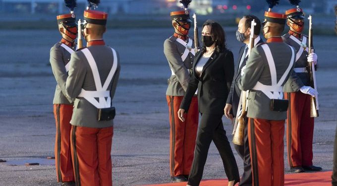 Harris pide a líderes restaurar esperanza en Guatemala