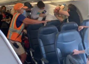 ¿Por qué aumentó el mal comportamiento de los pasajeros aéreos en el mundo?