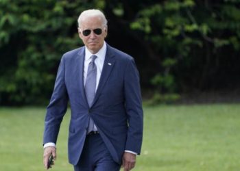 Biden se reúne con jefes policiales: Incremento en tasas de crímenes tema central